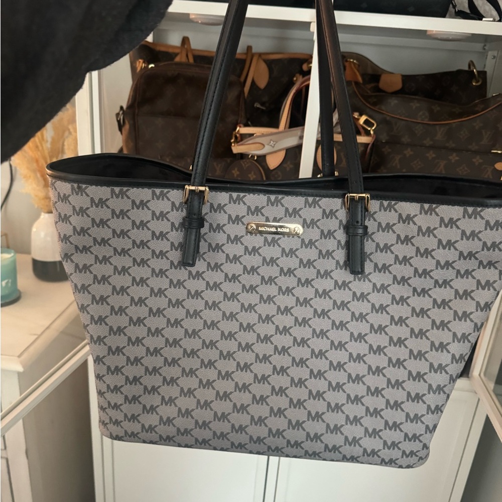 Mk tote